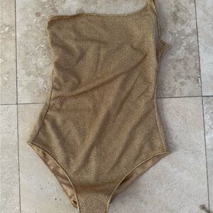 Oseree metallic Gold Lumiere One-Shoulder One Piece